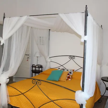 Coco & Lisbeth 3* Brindisi